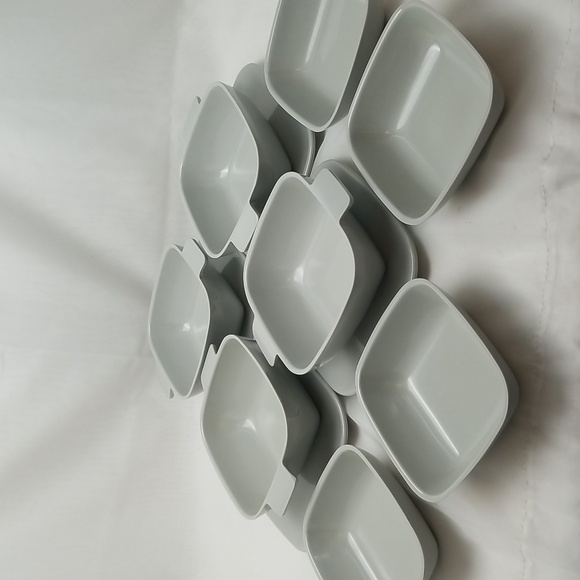 Brookpark Modern Design Gray Melamine Dinnerware - Picture 10 of 15